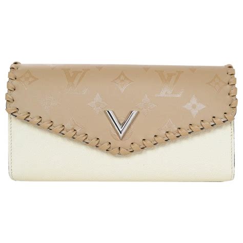 louis vuitton tan wallet